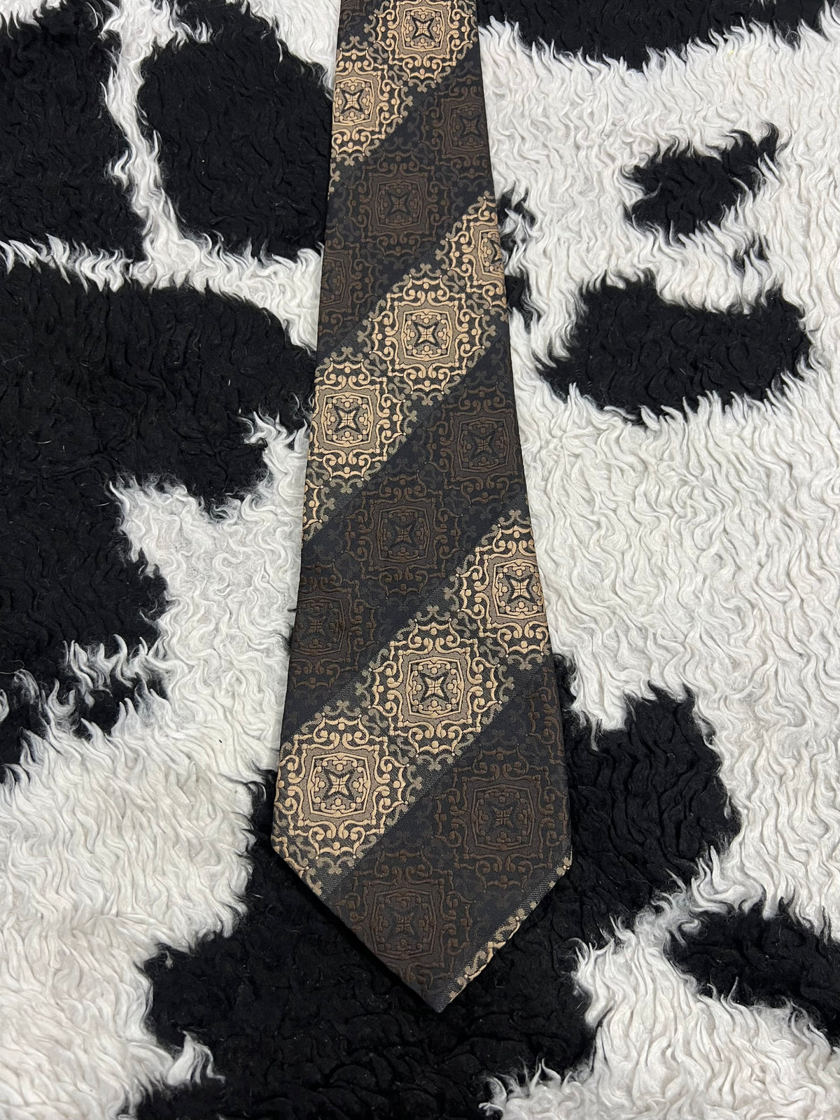 Delamare Brown Embroidered Tie