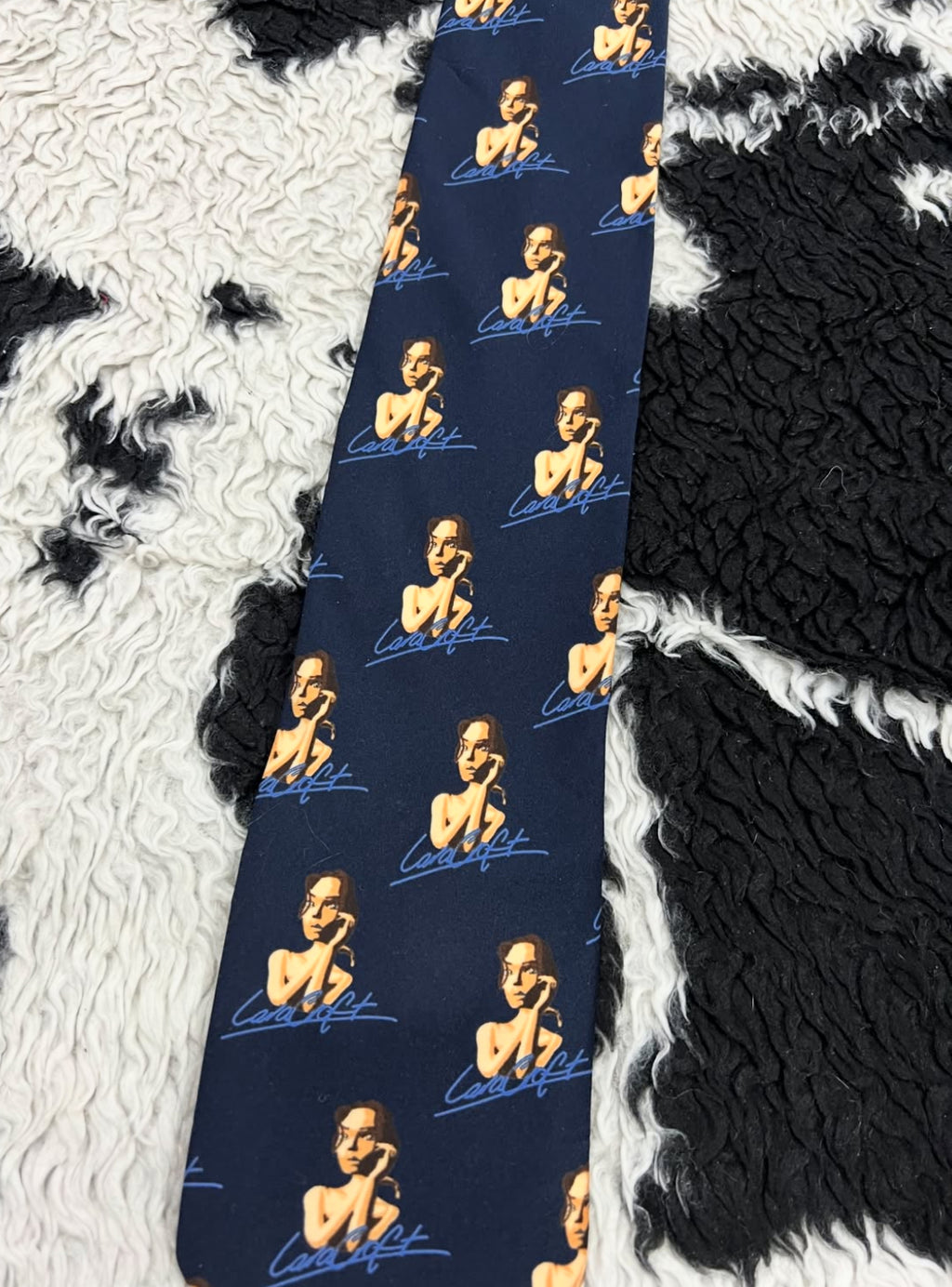Lara Croft Tie