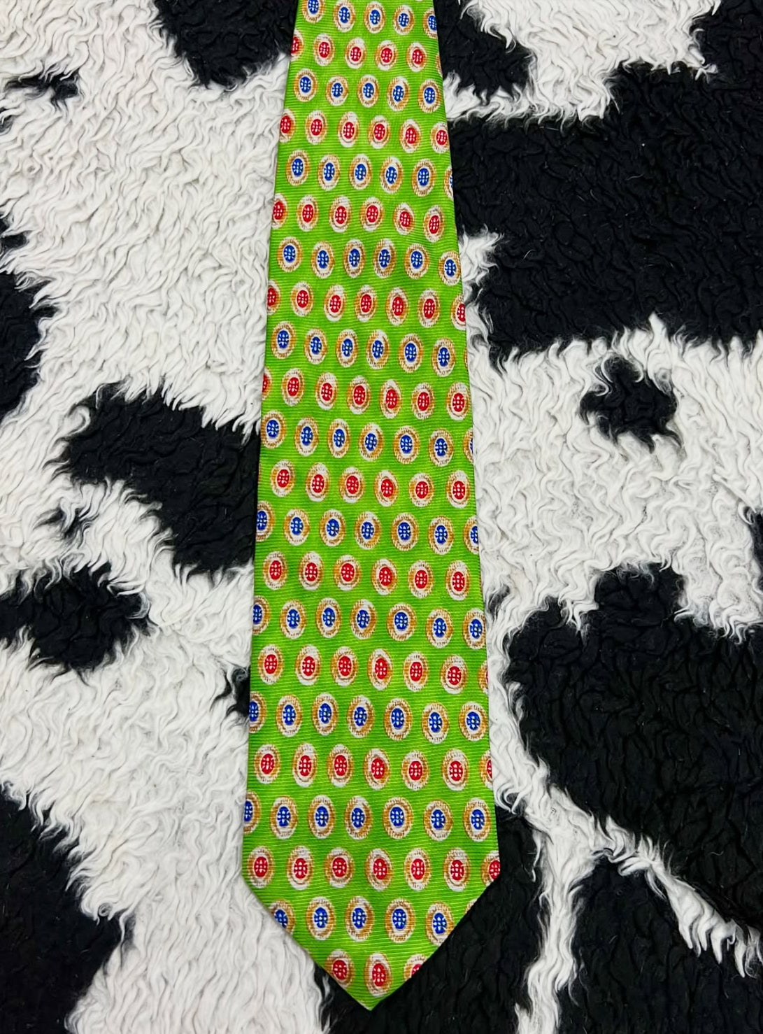 Buttons Tie