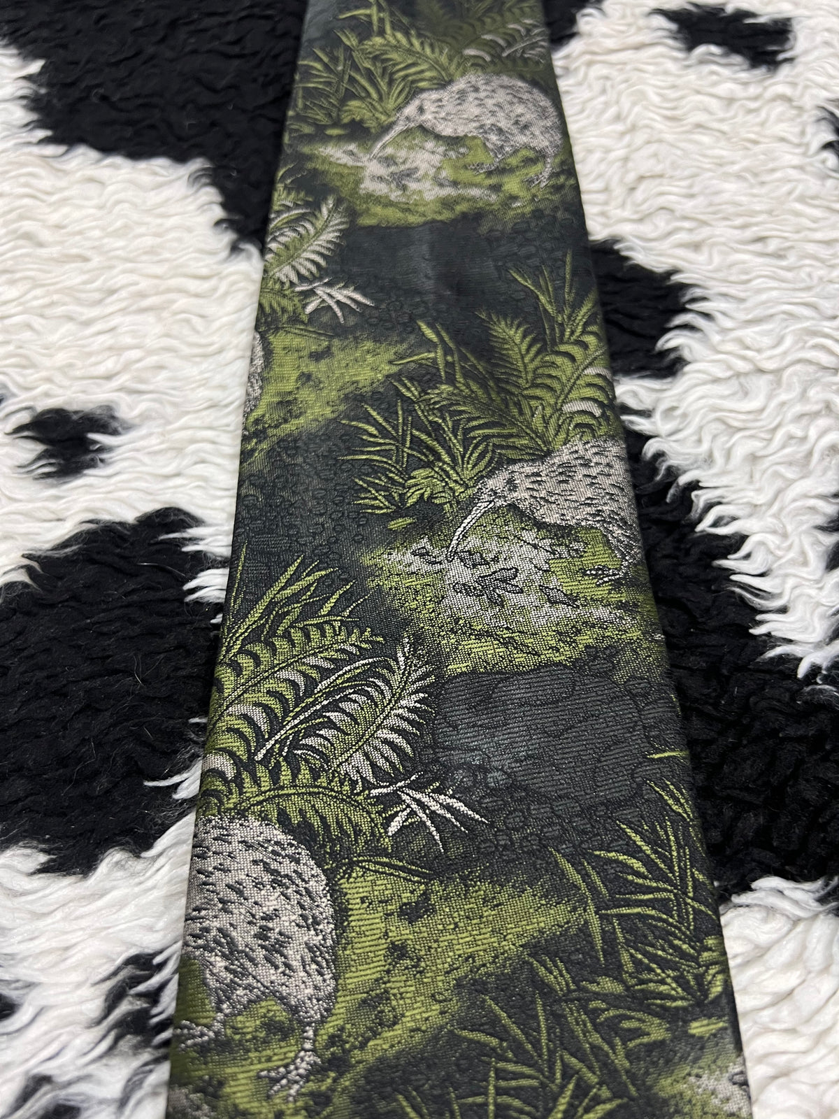 Fully Embroidered Kiwi Tie