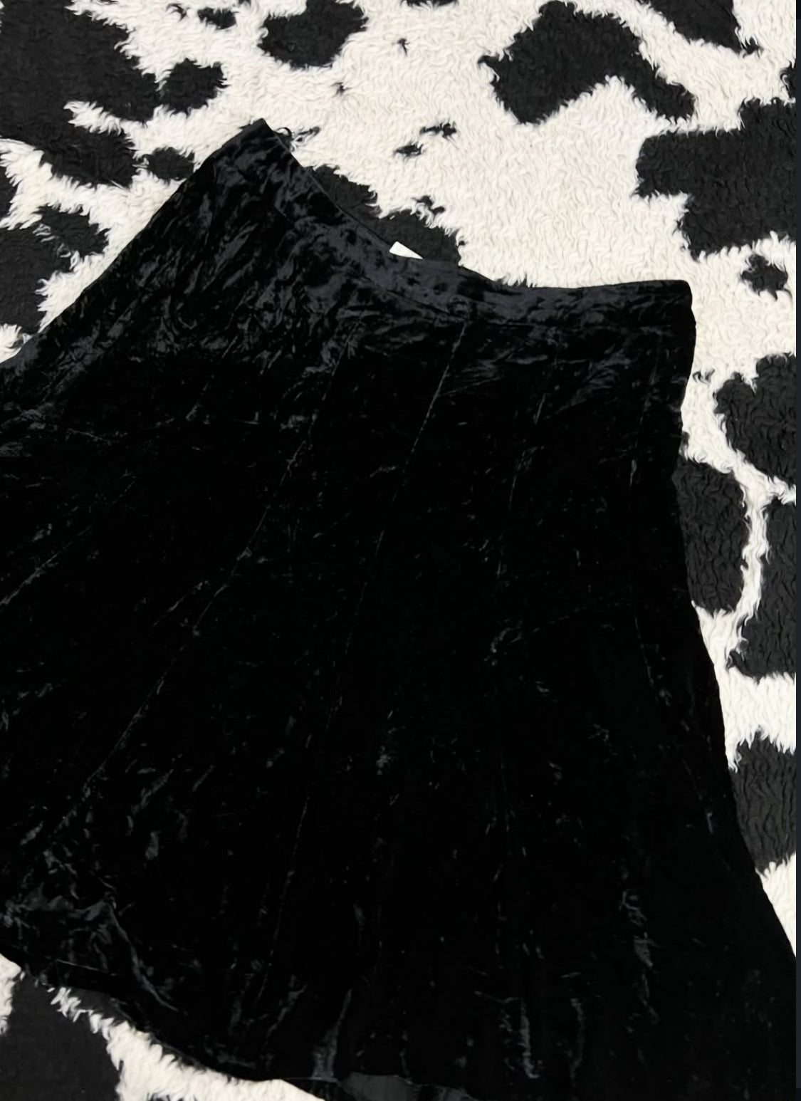 Mid-Length Below Knees Black Velvet Skirt