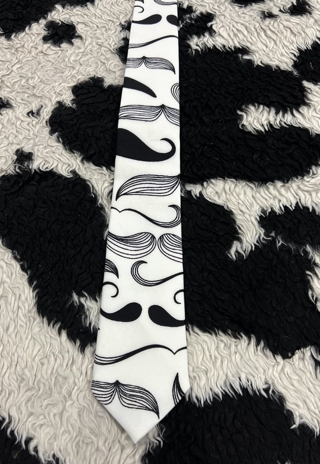 2016-Inspired Mustache Narrow Tie