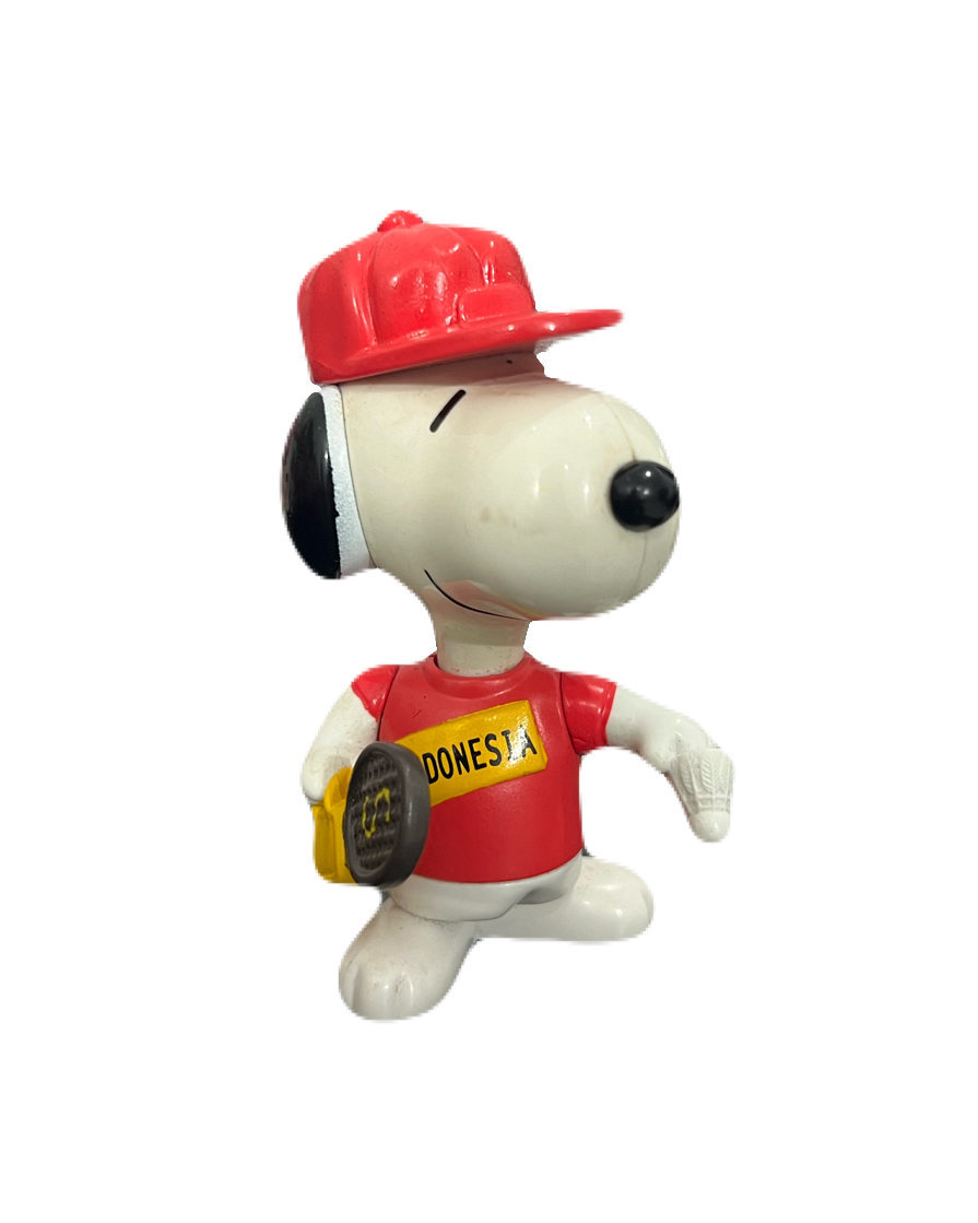 Vintage 1999 Indonesia Snoopy playing Badminton Figurine