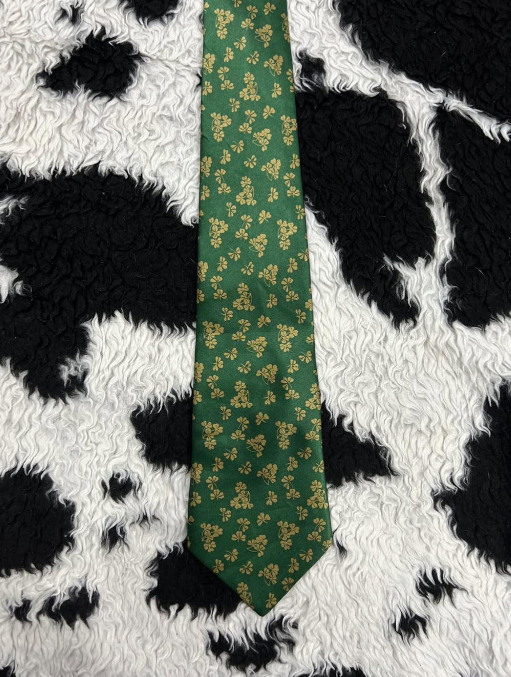 Green Clovers Tie