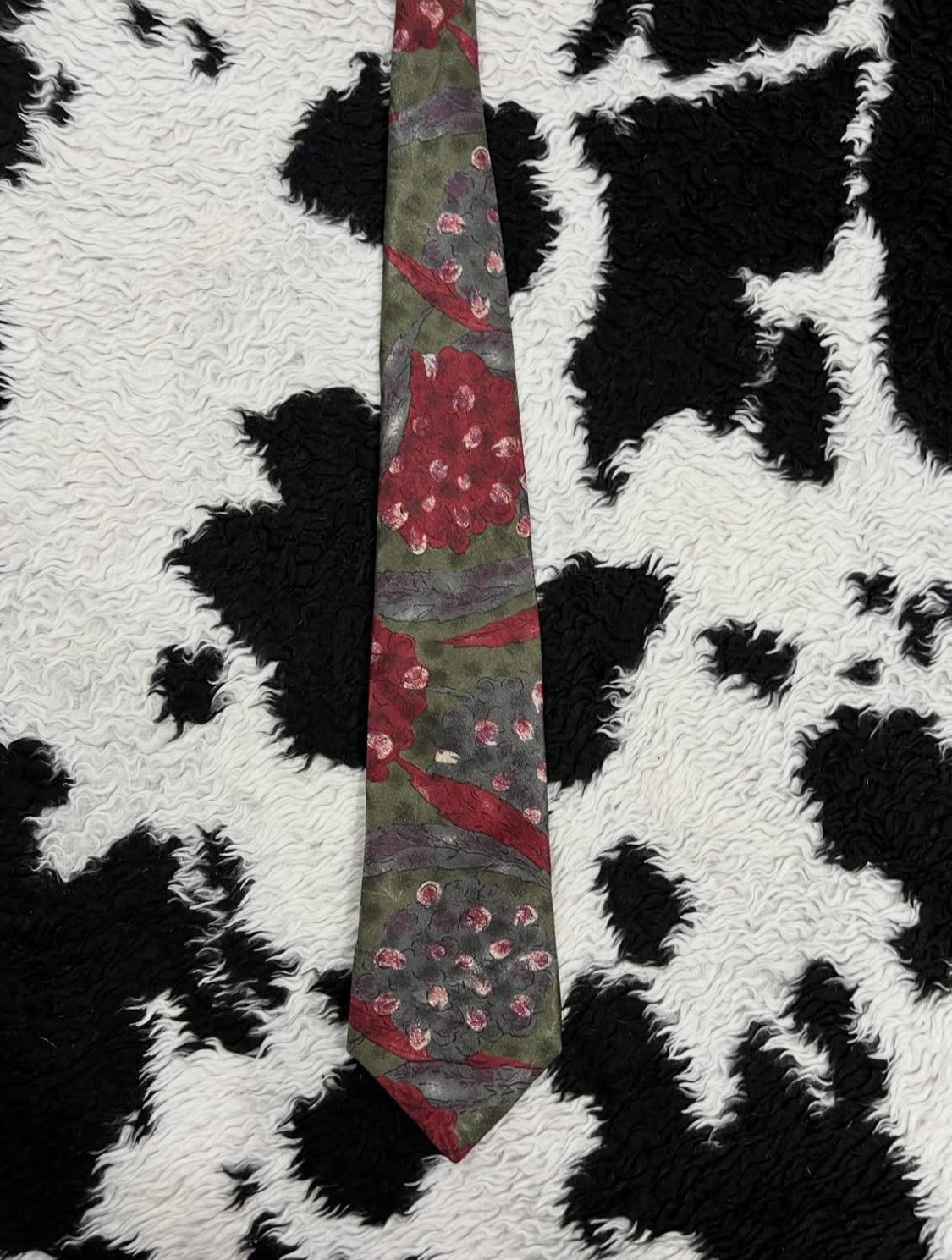 Nature & Flower Bushes Tie