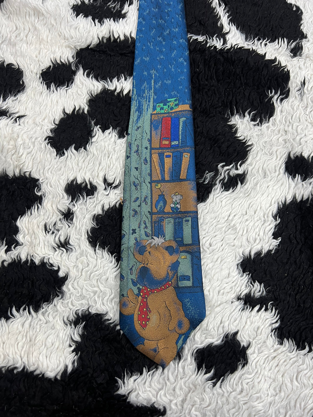 Bear in Library Tie