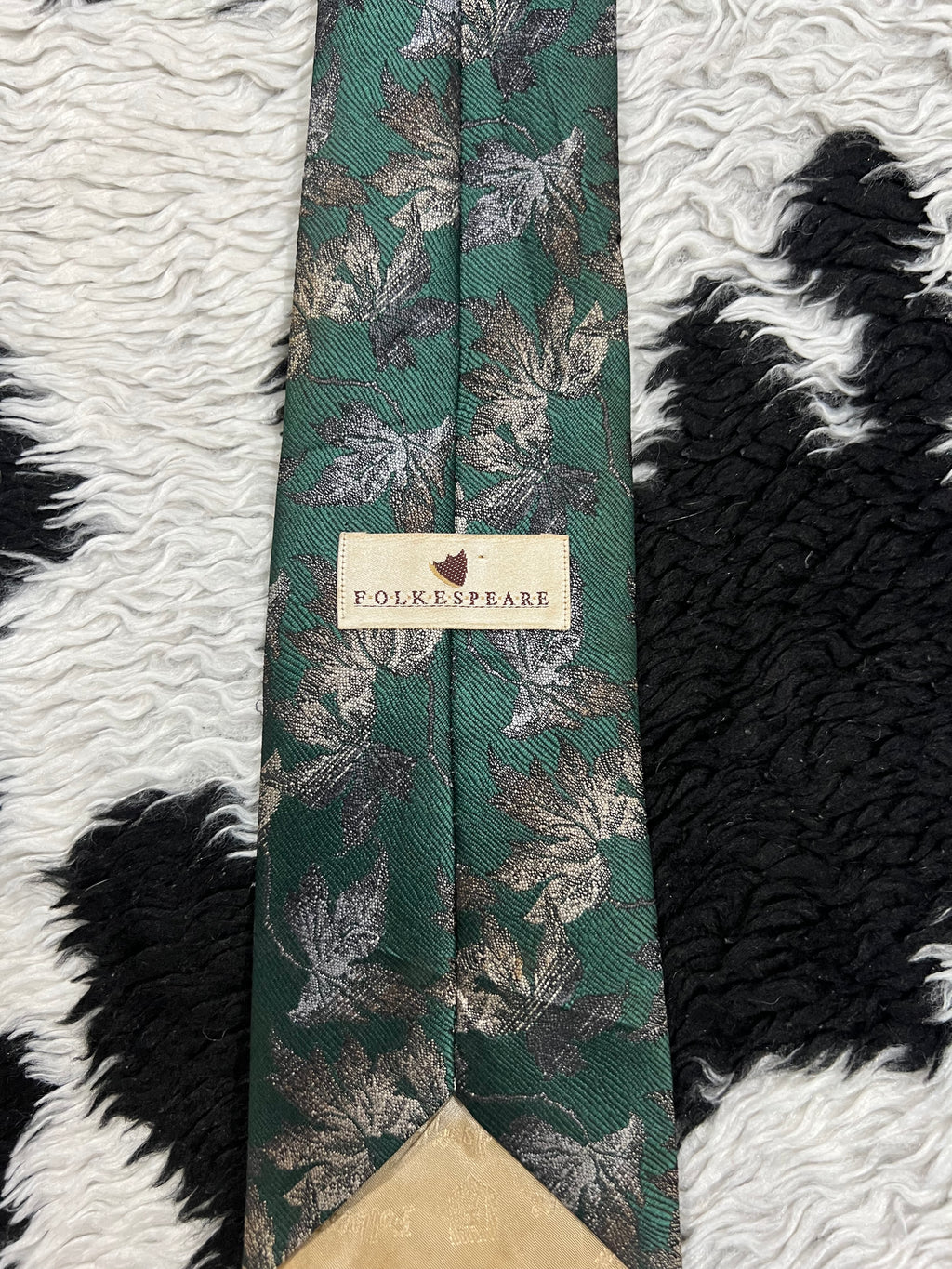 Folkespeare Leaves Tie