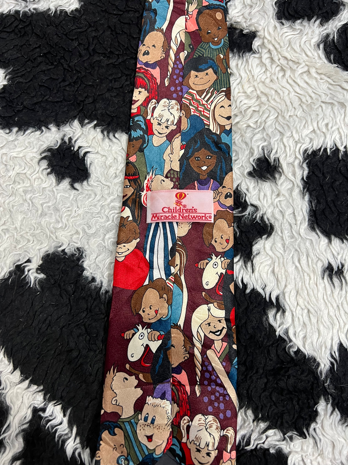 Crowd of Children Tie