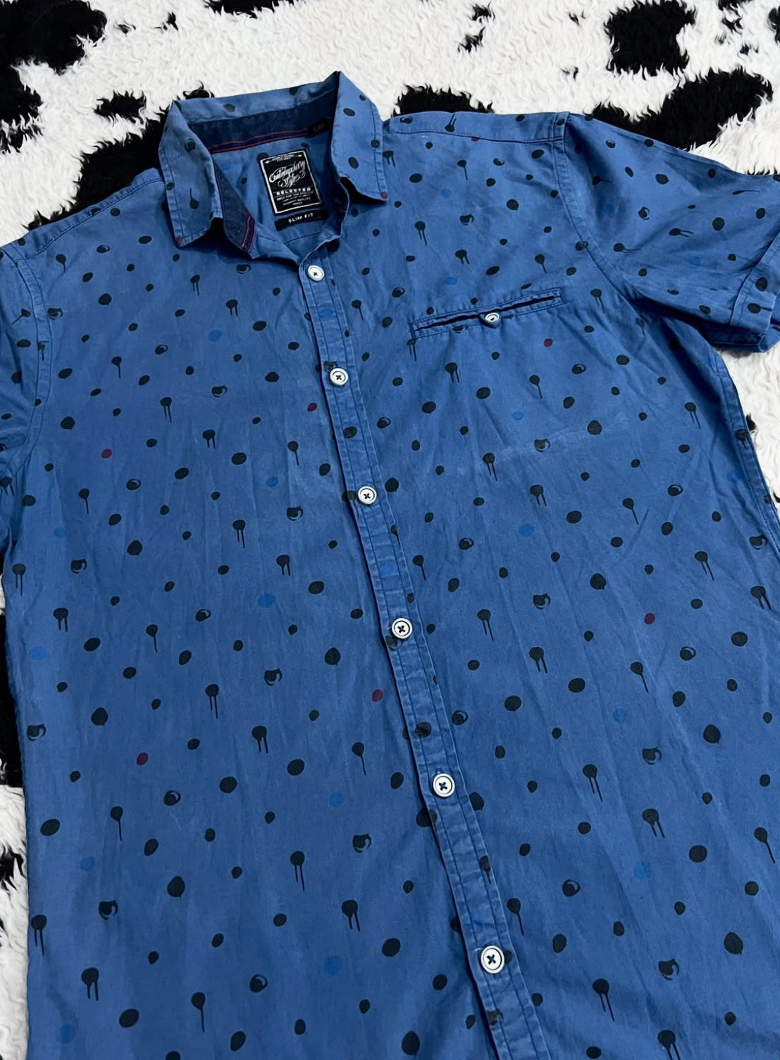 Contemporary Slim-Fit Blue Dotted Buttonup