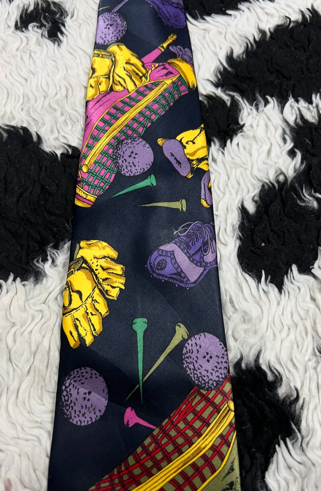 Golfing Graphic Tie