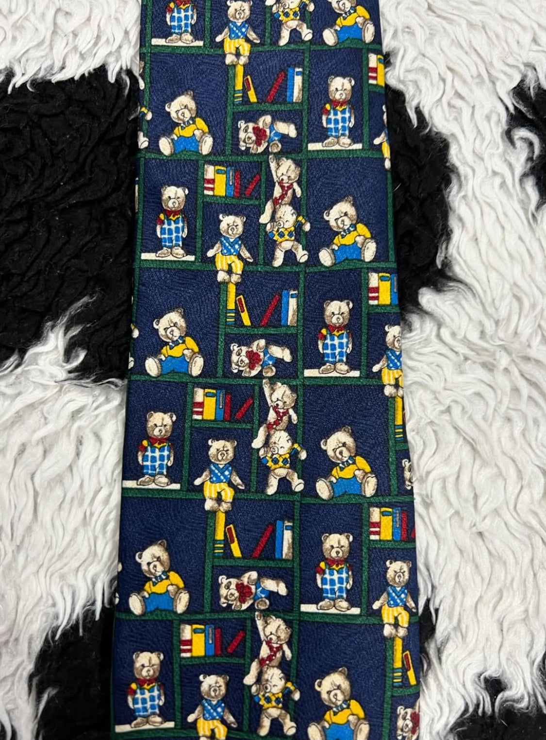 Teddy Bears on Shelves Tie
