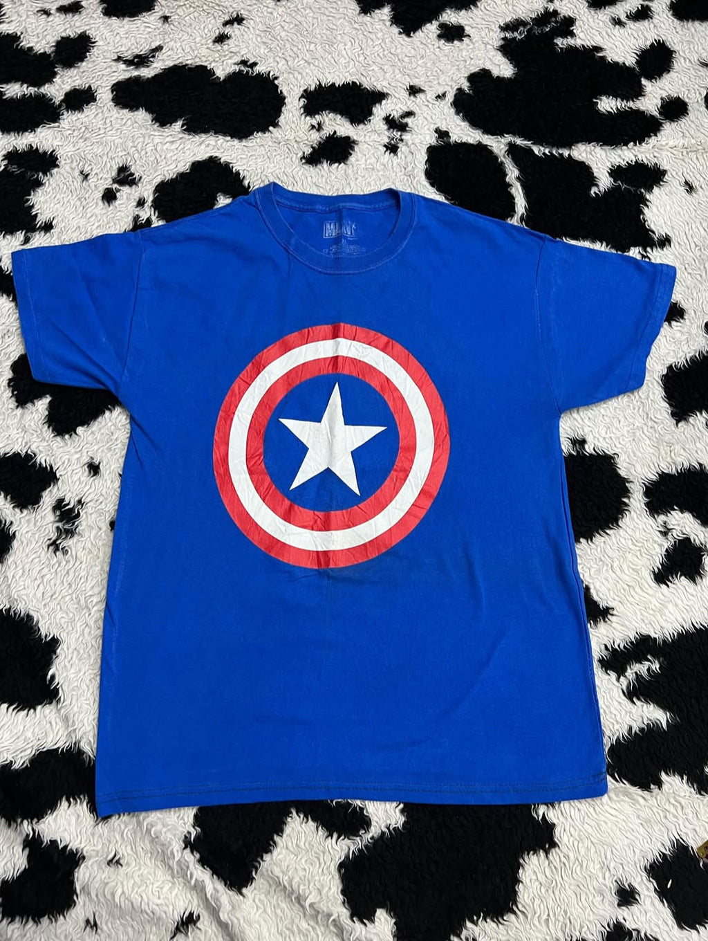 Marvel Captain America Tee (Medium / Large)