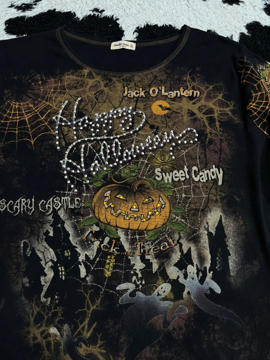 Happy Halloween Shirt (Large / Extra Large)
