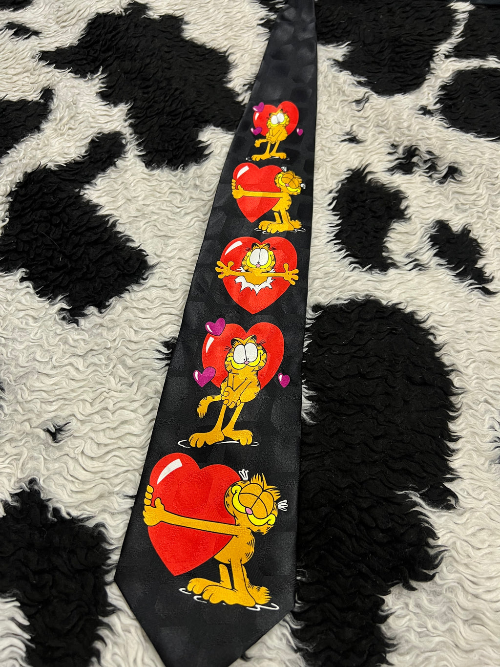 Garfield Hearts Tie