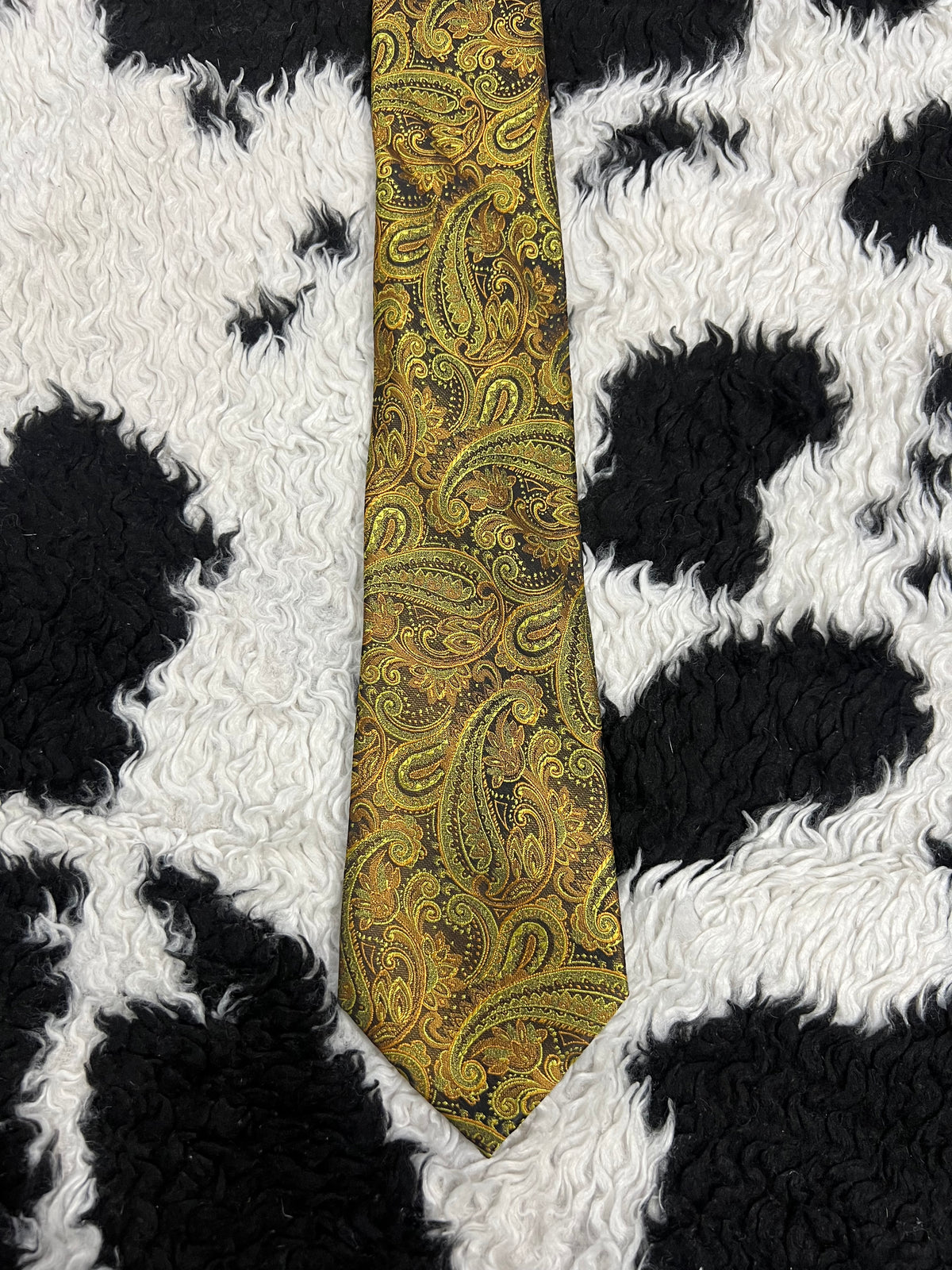 Fully Embroidered Gold Paisley Tie