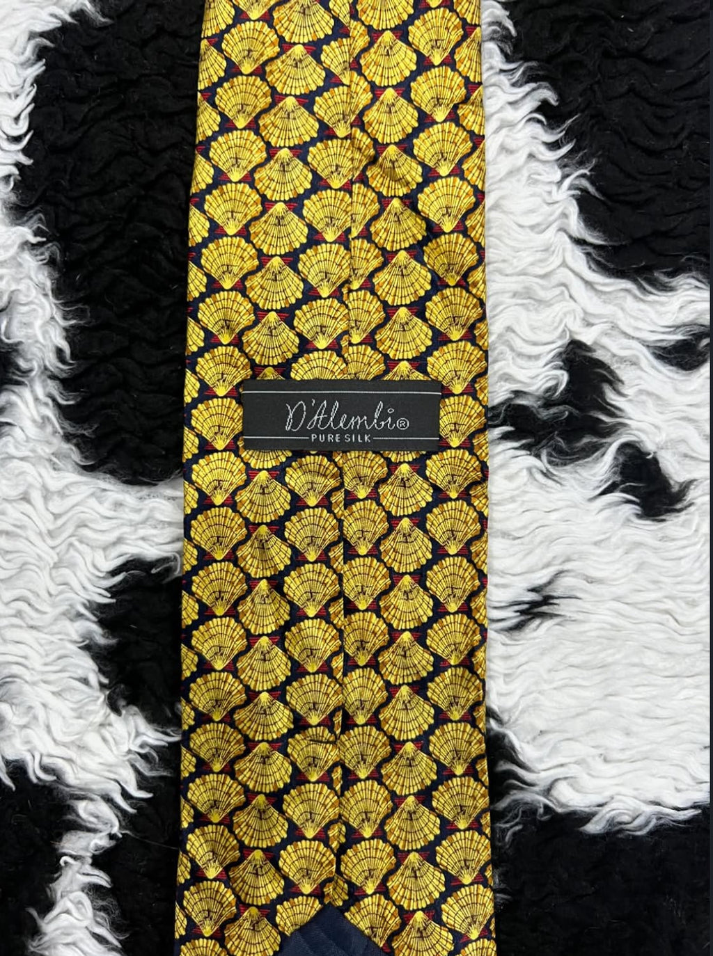Sea Shells Tie