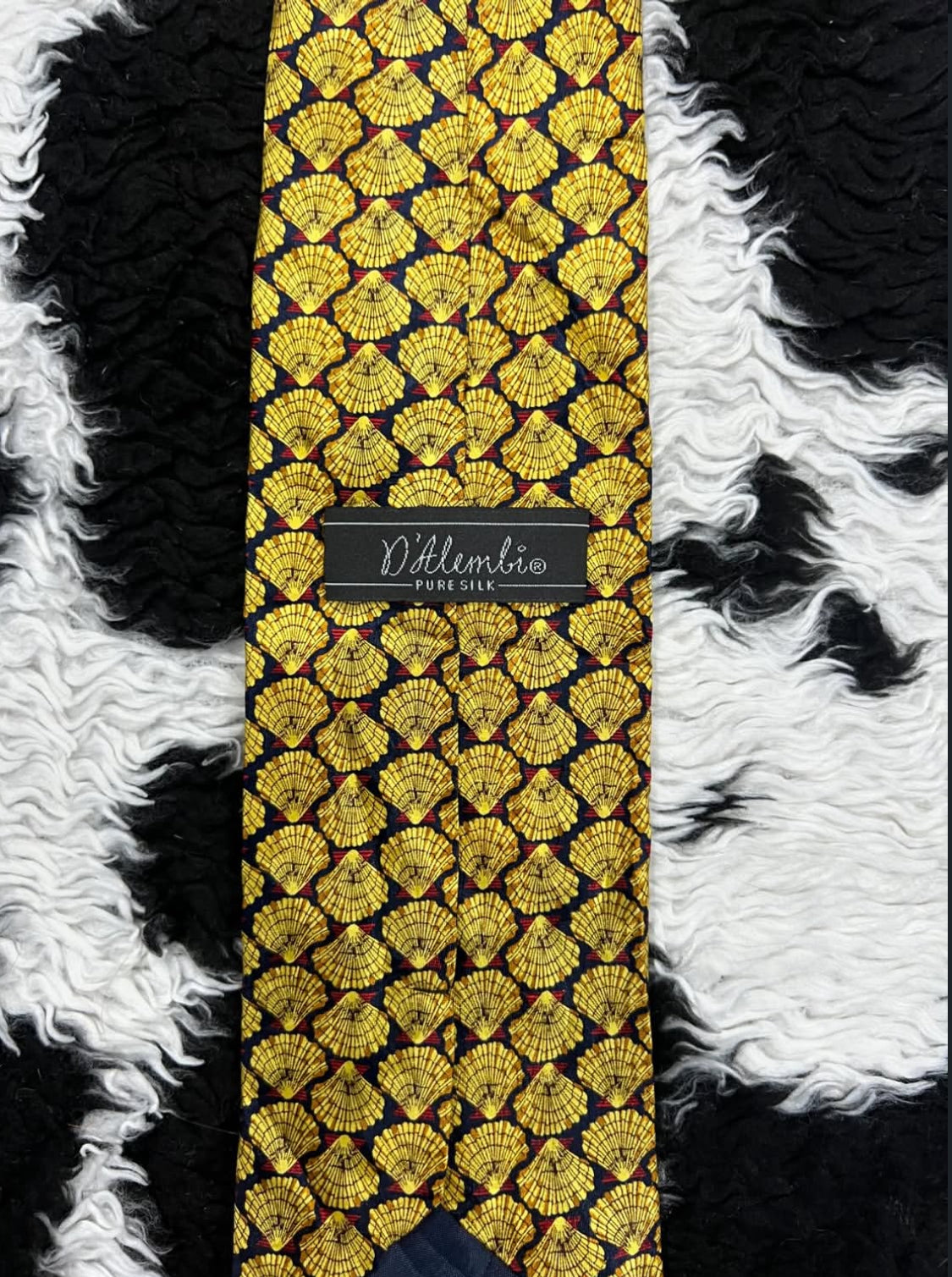 Sea Shells Tie