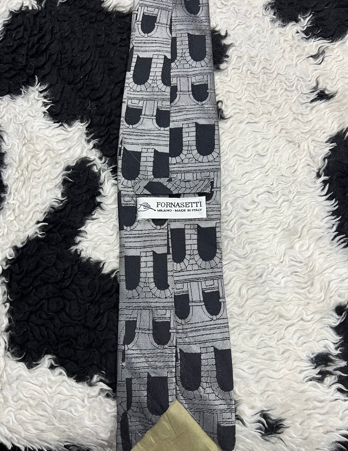 Colosseum Arches Tie