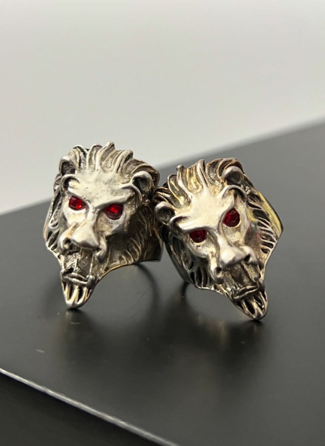 Red-Eyed Lion Rings