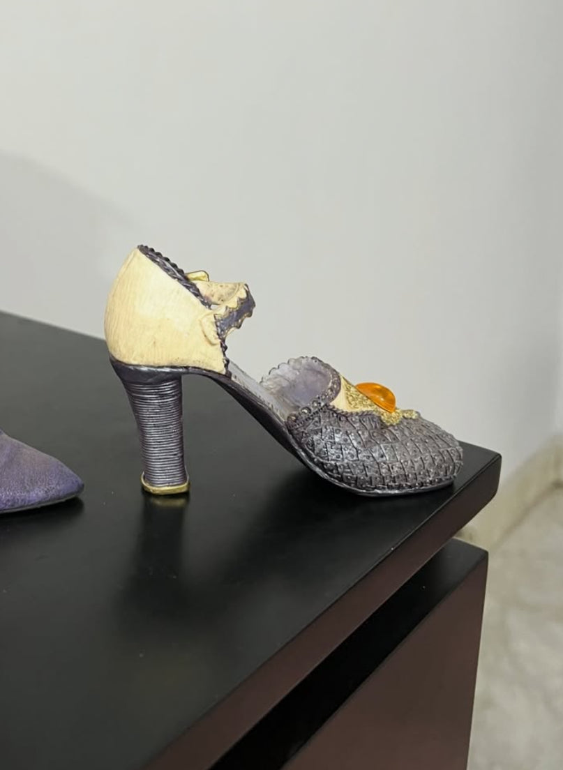 Vintage Heel Trinket
