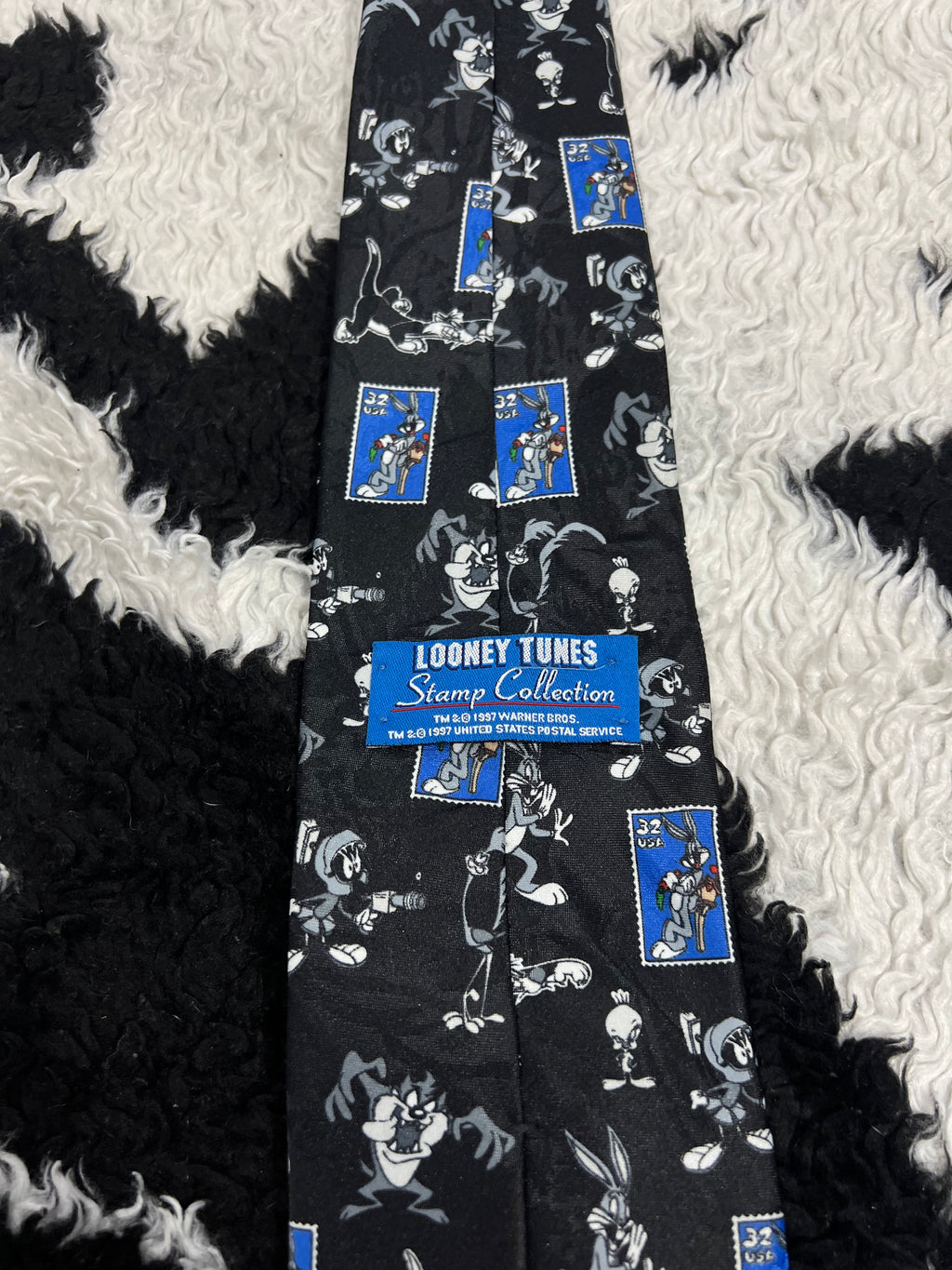 Vintage 1997 Bugs Bunny Stamp Collection Tie