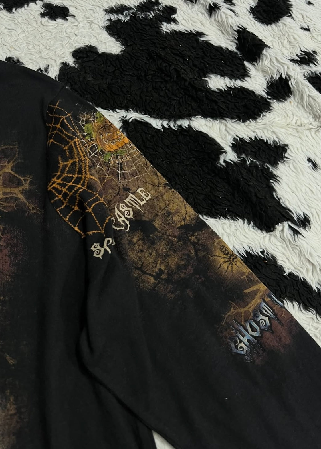 Happy Halloween Shirt (Large / Extra Large)
