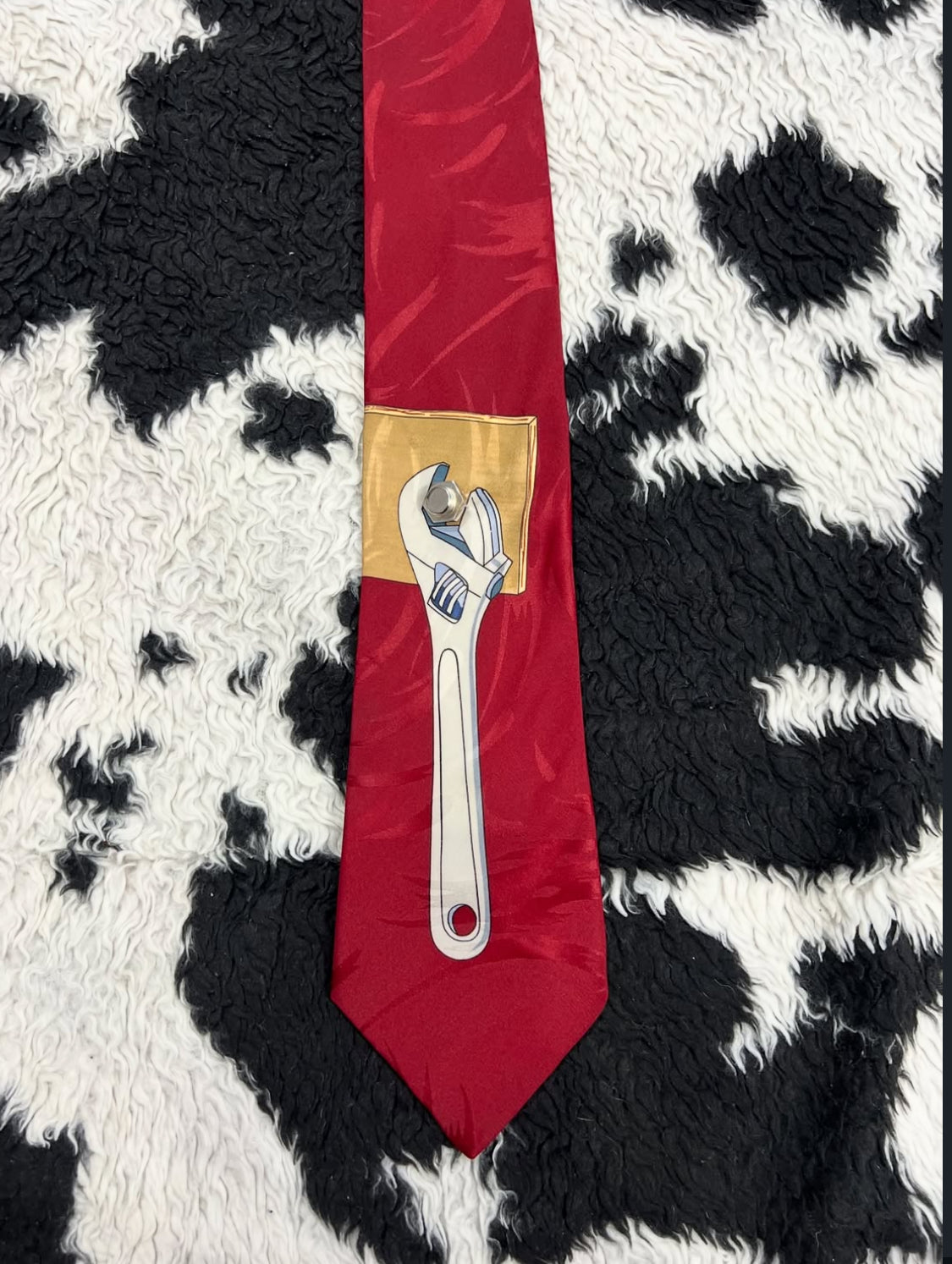 Vicky Davis "Going Nuts" with Bolt Tie