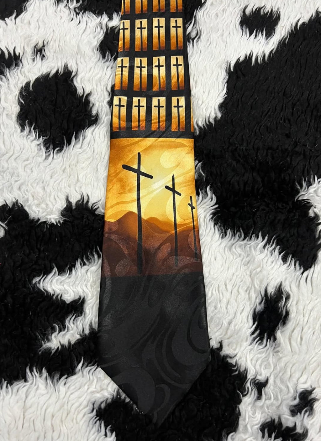 Cross Graveyard Tie