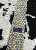 Lillies Tie