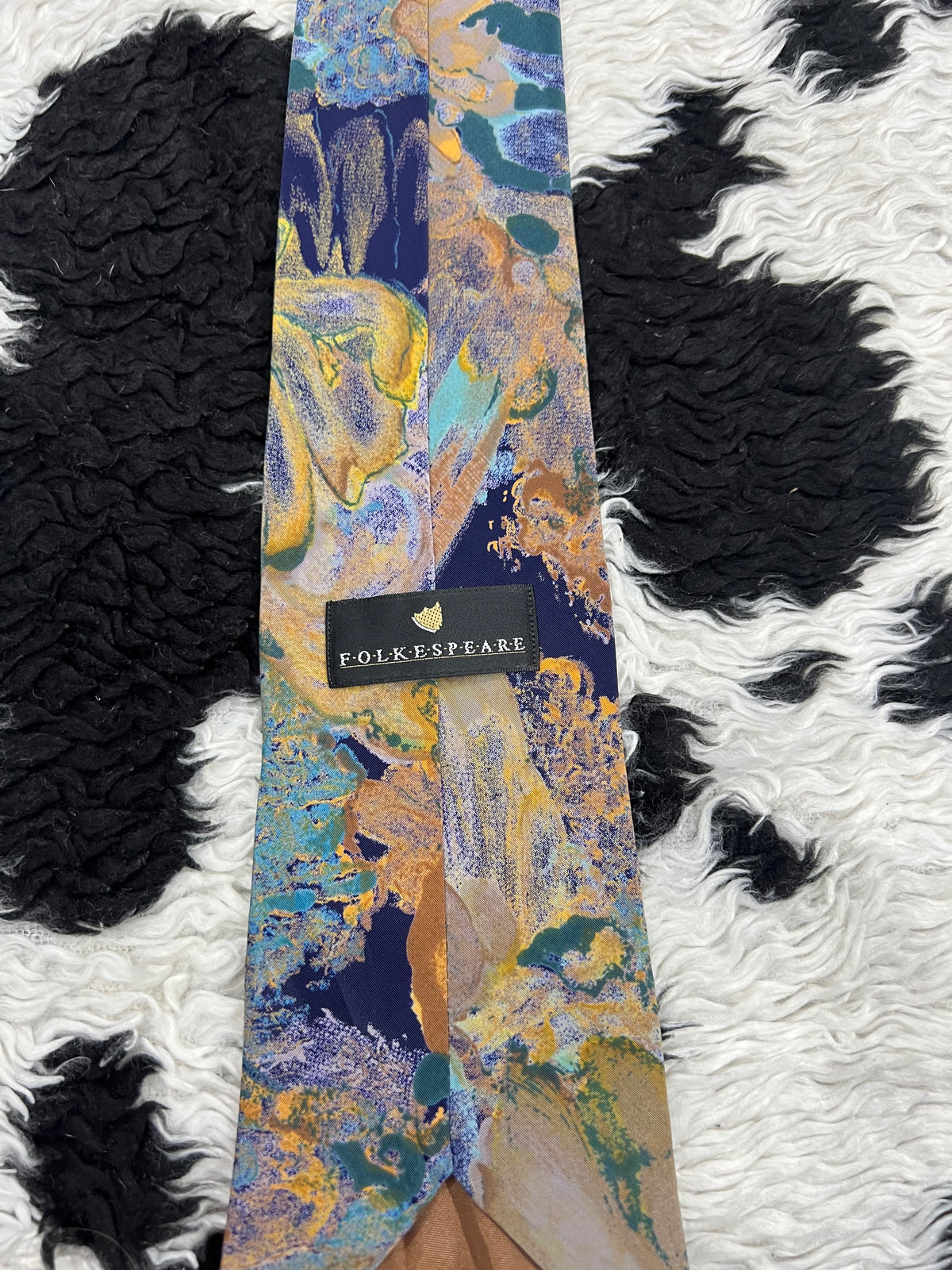 Folkespeare Leaves Abstract Tie