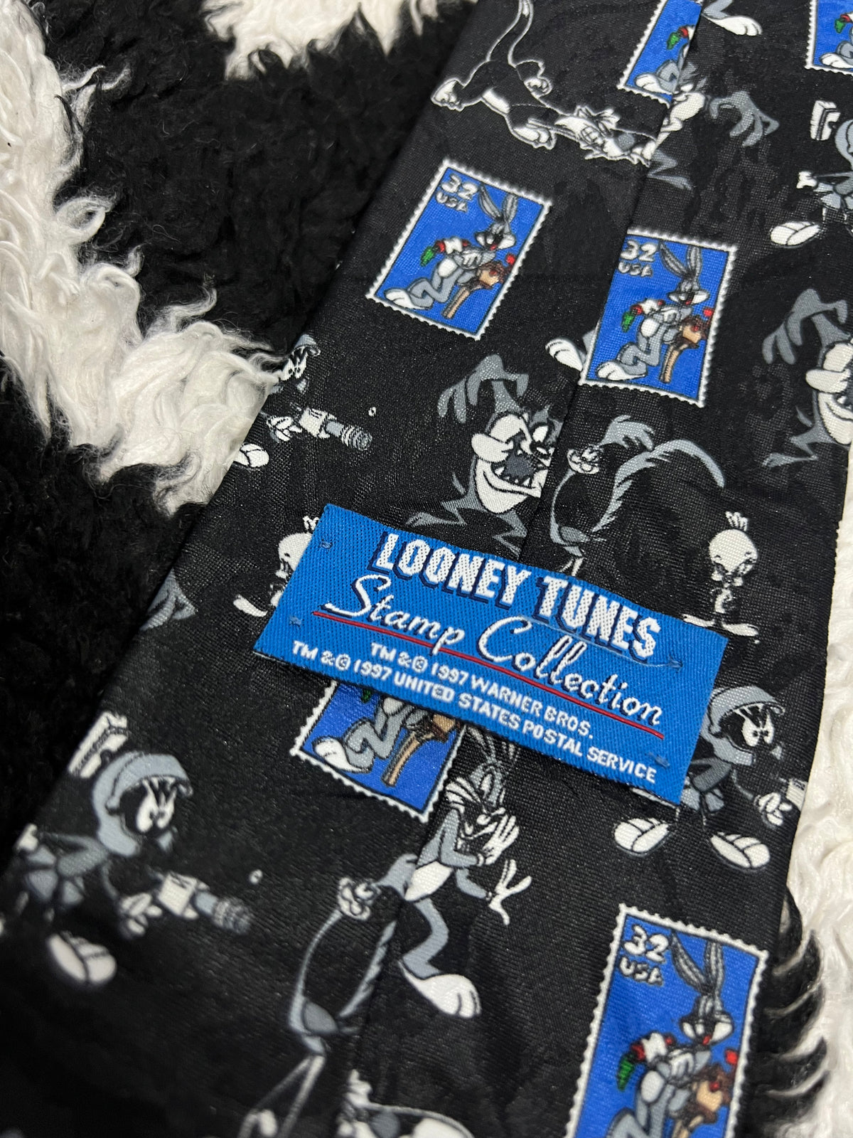 Vintage 1997 Bugs Bunny Stamp Collection Tie