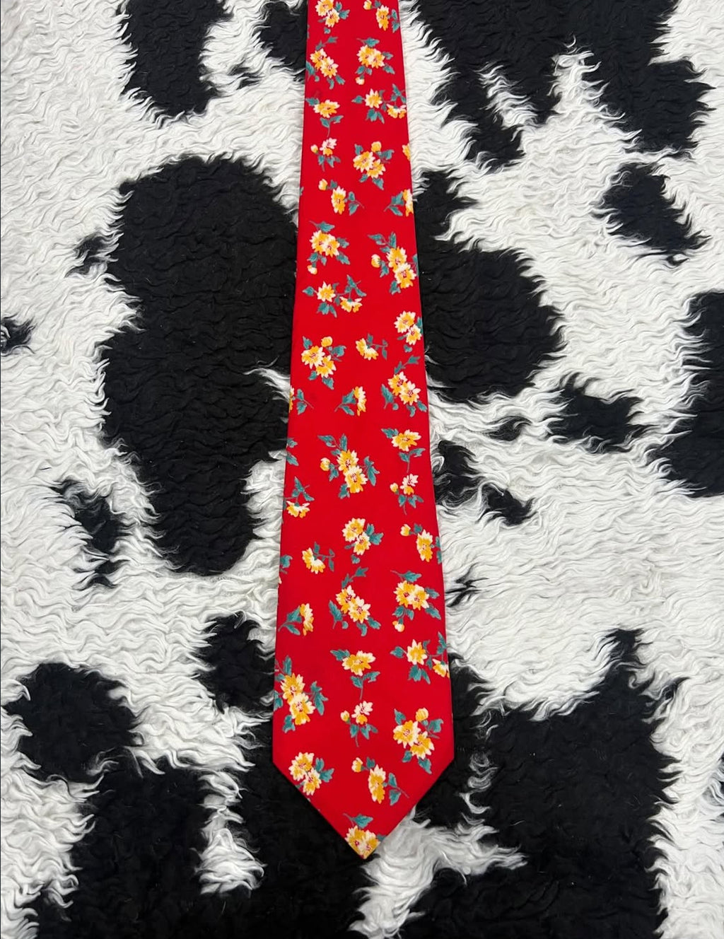 Michelsons Red Floral Tie