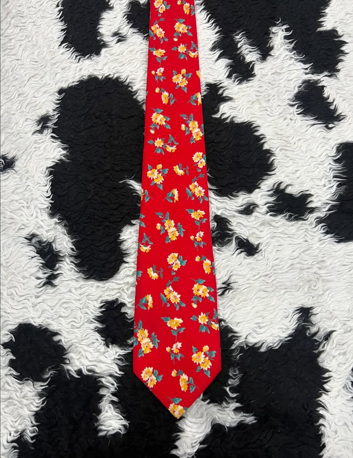 Michelsons Red Floral Tie