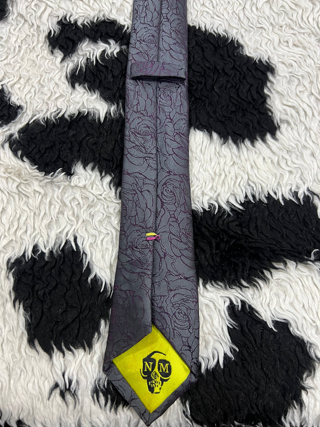 NM Grey & Purple Roses Embroidered Narrow Tie