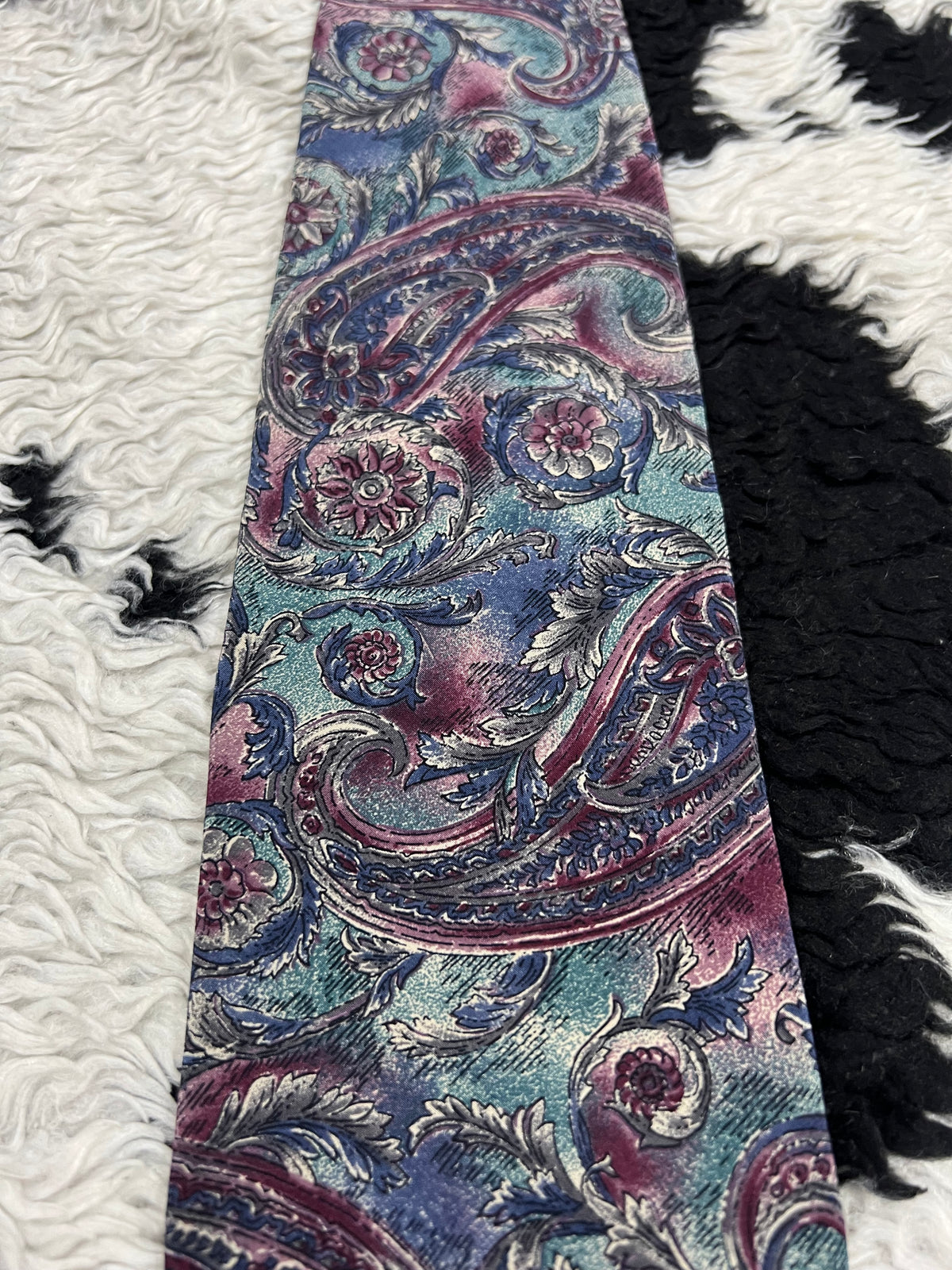 Bill Blass Abstract Tie