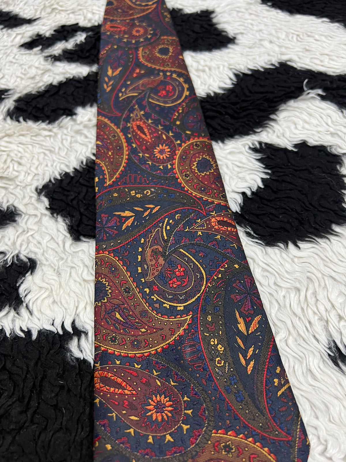 Lloyd Attree Paisley Embroidered Tie