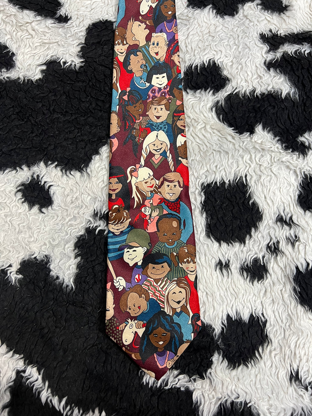 Crowd of Children Tie