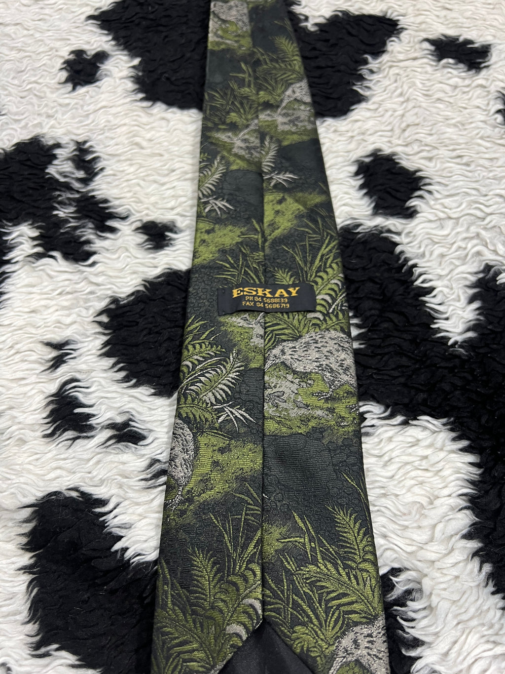 Fully Embroidered Kiwi Tie
