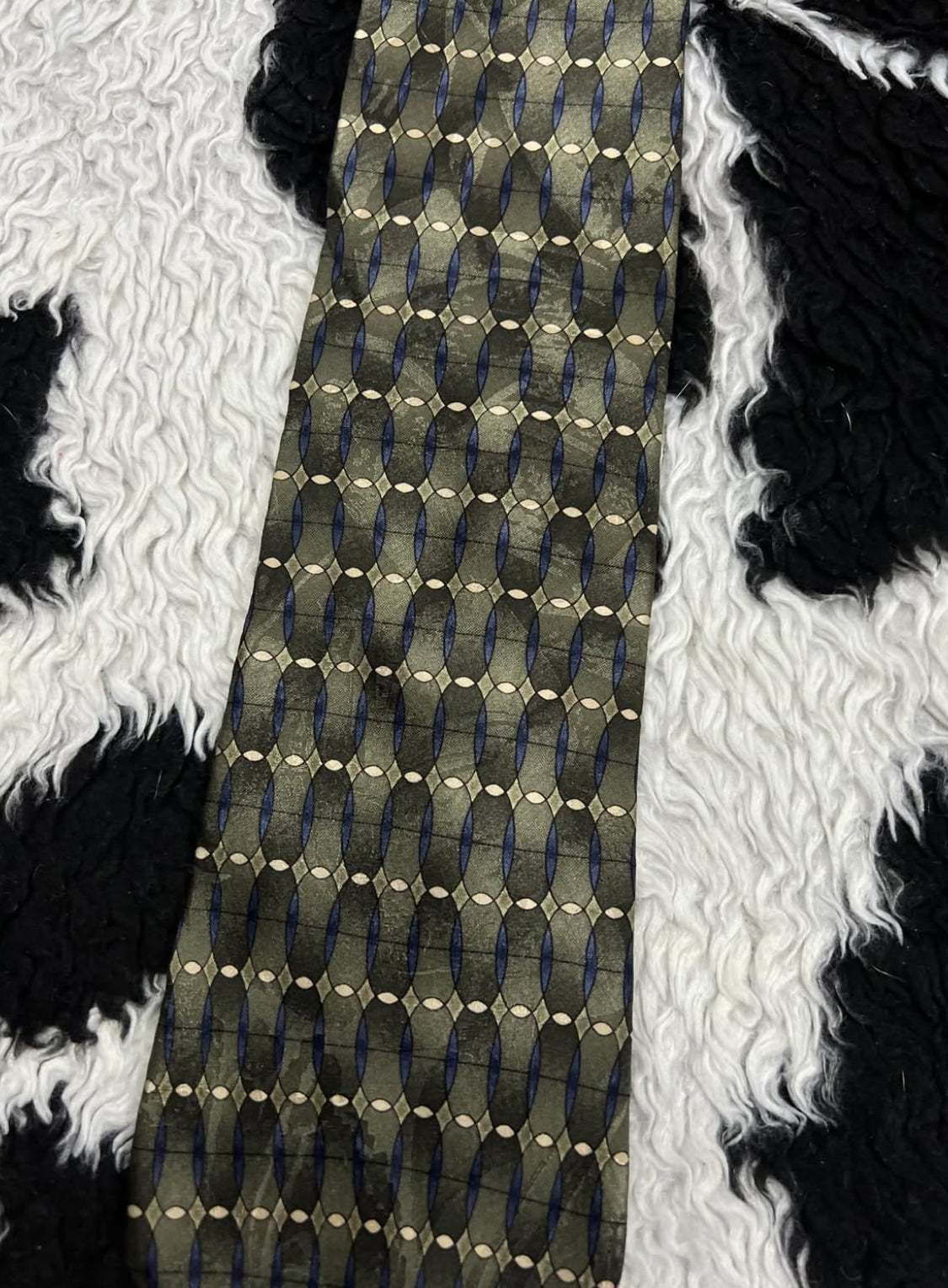 Geoffrey Breene Tie
