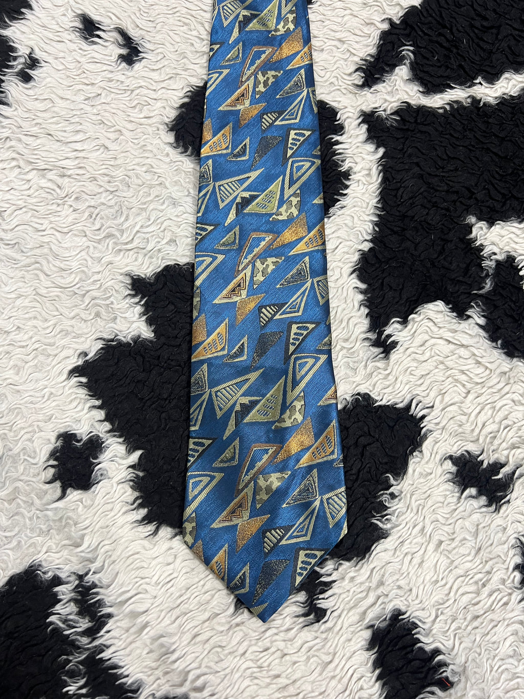 Tavali Blue Embroidered Geometric Tie