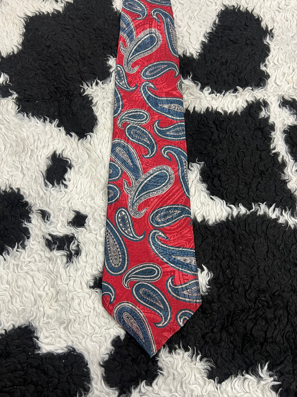 Red Double-Textured Paisley Tie