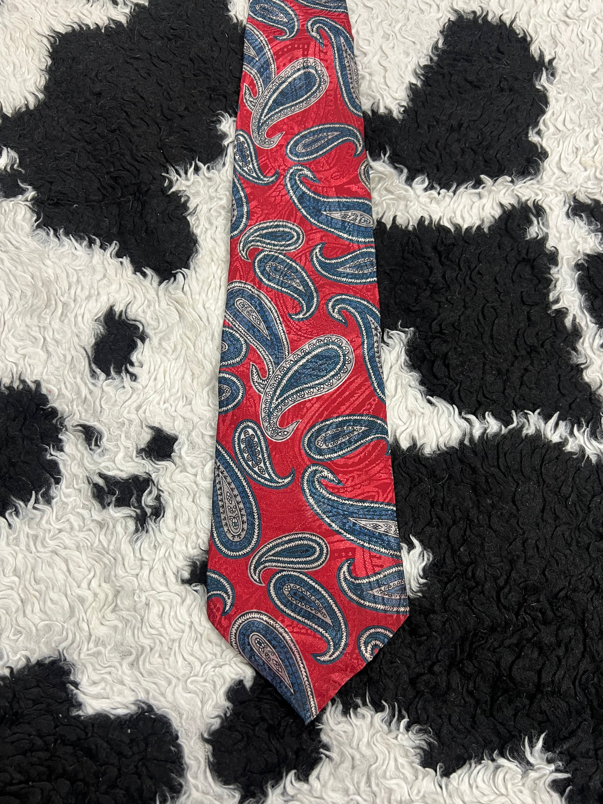 Red Double-Textured Paisley Tie