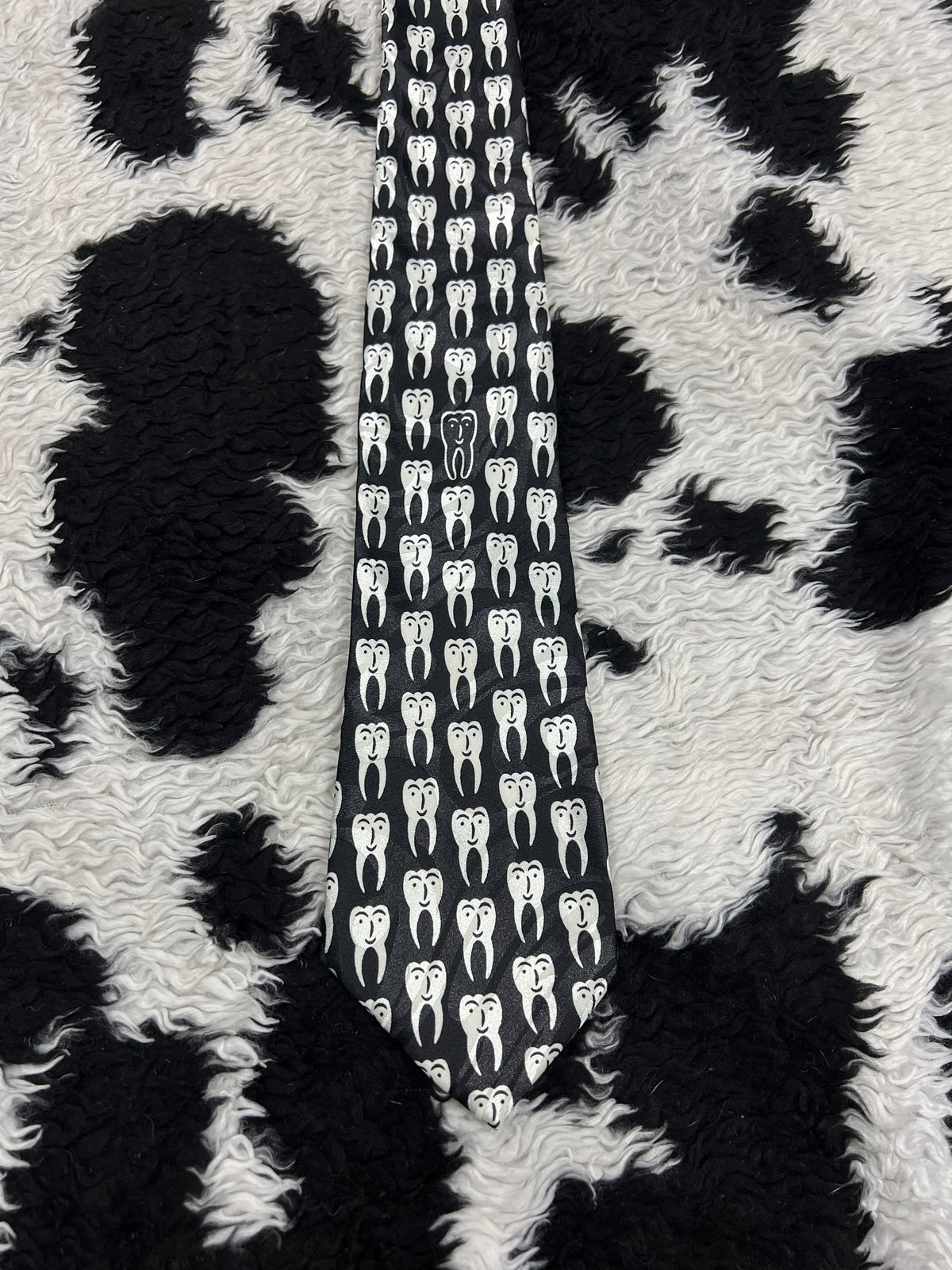 Teeth Graphic Tie