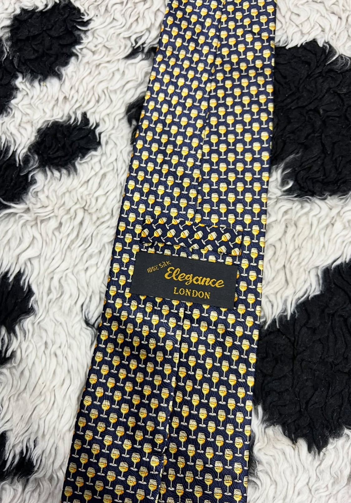 Wine Glasses Tie