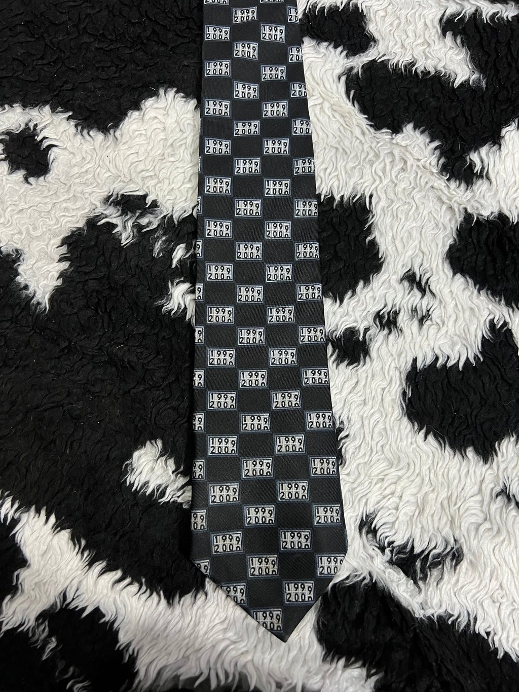 Millennium Bug 1999 to 2000 Tie
