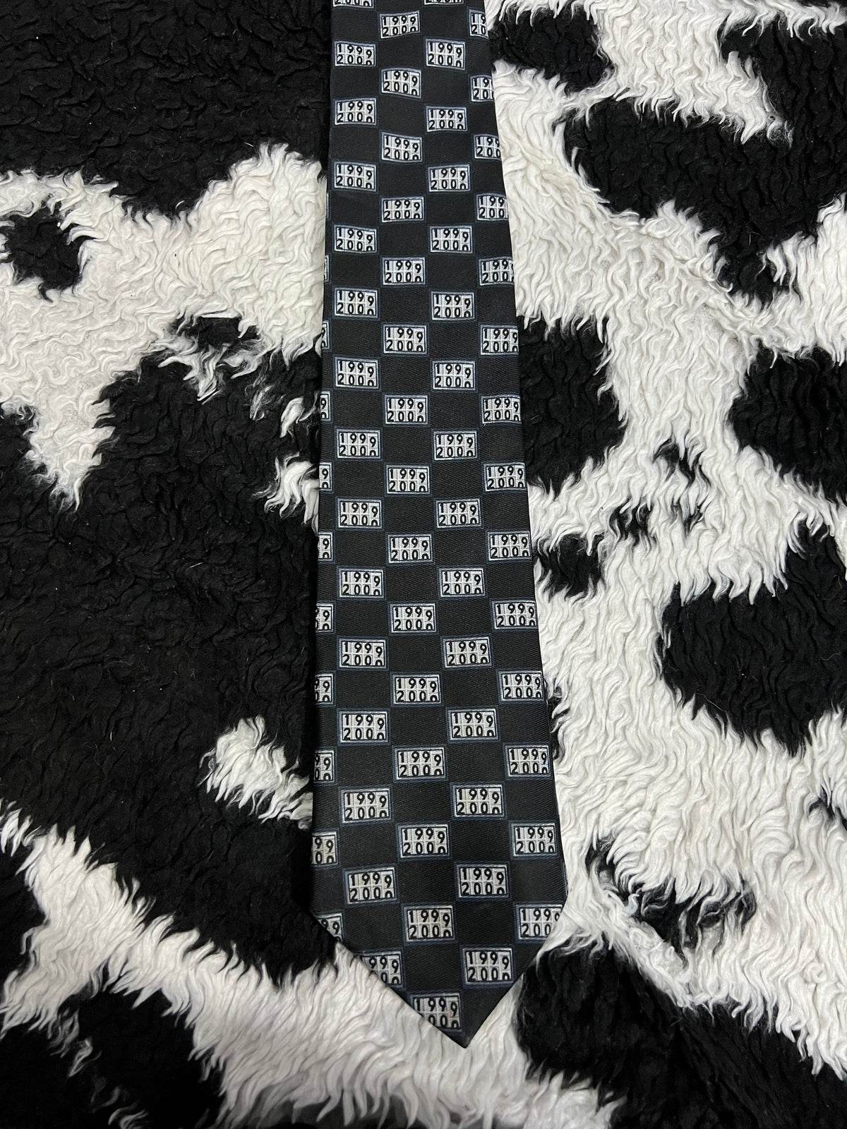 Millennium Bug 1999 to 2000 Tie