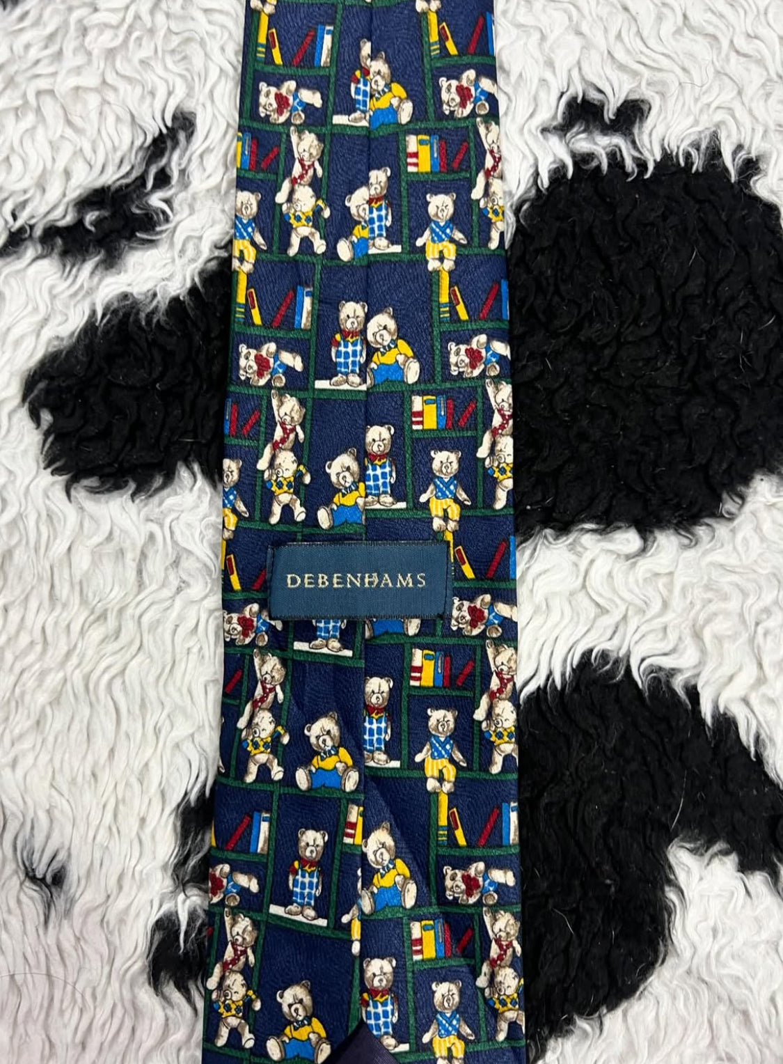 Teddy Bears on Shelves Tie