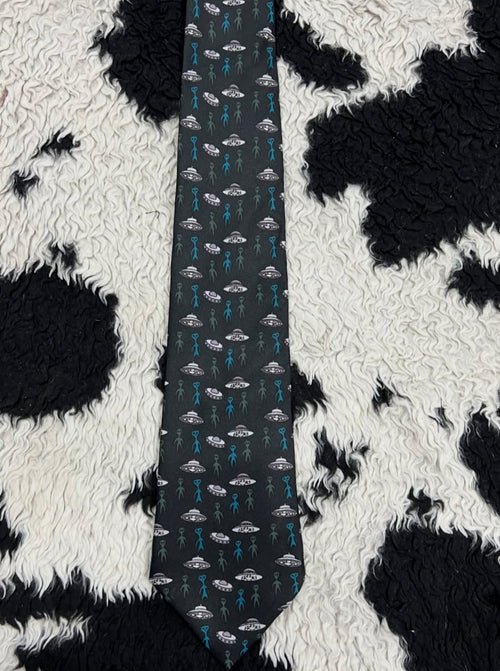 Aliens & UFOs Tie