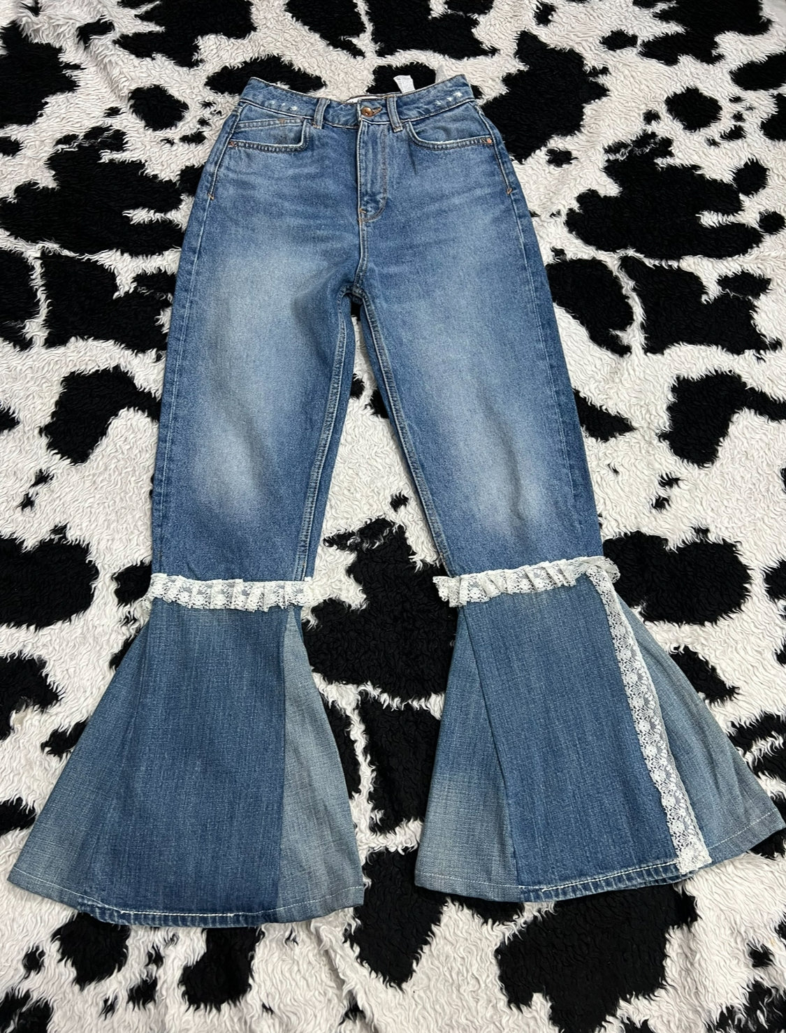 Zara High-Waisted Flare Denims (Waist 24)