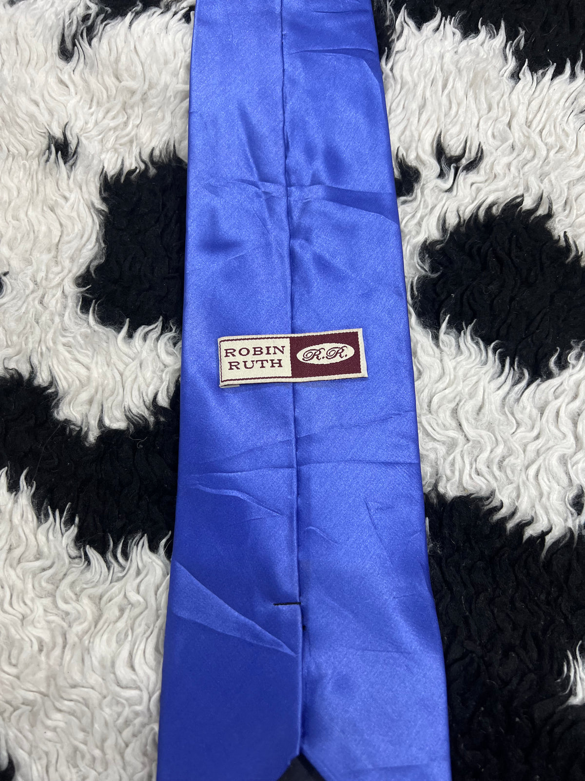 Vintage Robin Ruth "Trouble came in a more desirable package!" Tie